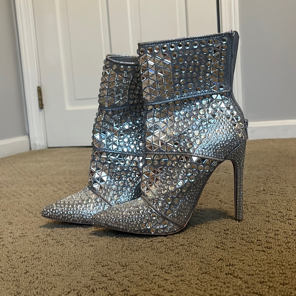 REMOVING‼️ Steve Madden Bedazzled Heels